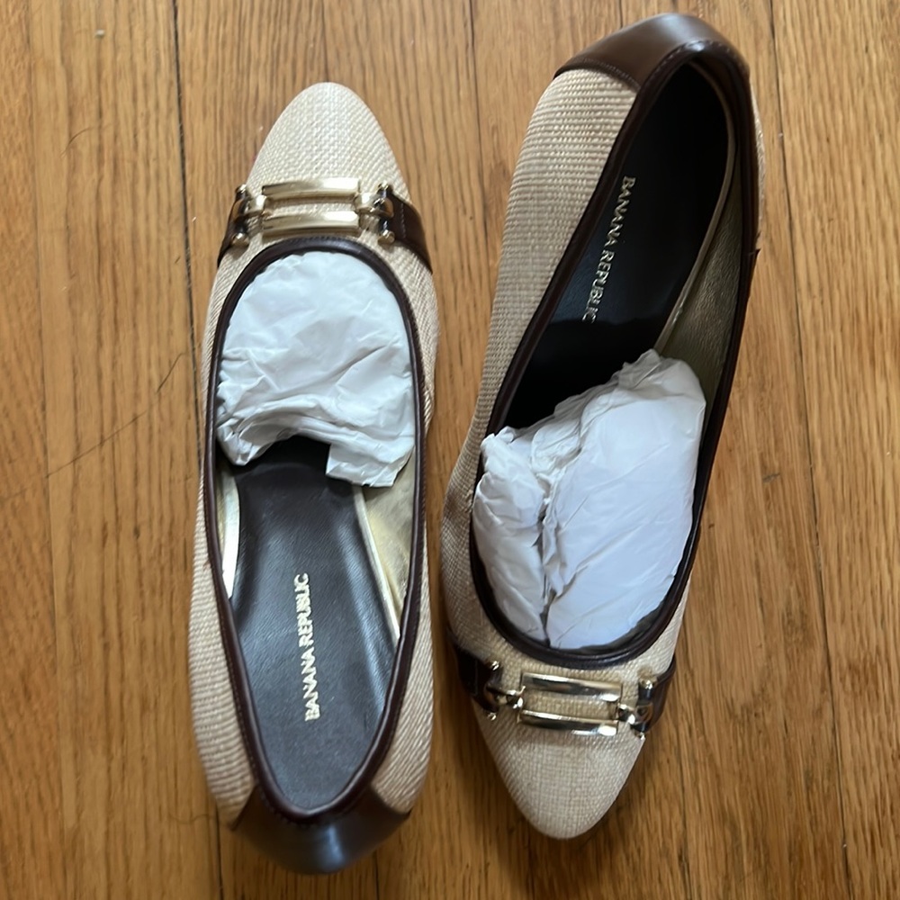 Banana Republic Classic Heels